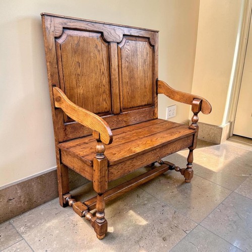 Oak settle hall - /, seat